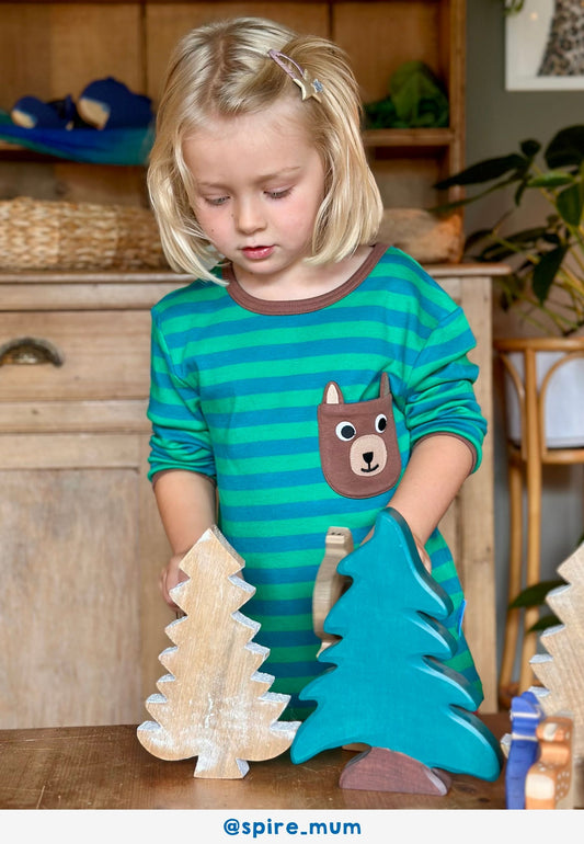 Bio-Baumwoll Kinder Langarmshirt, gestreift mit Bären-Applikation auf der Brusttasche