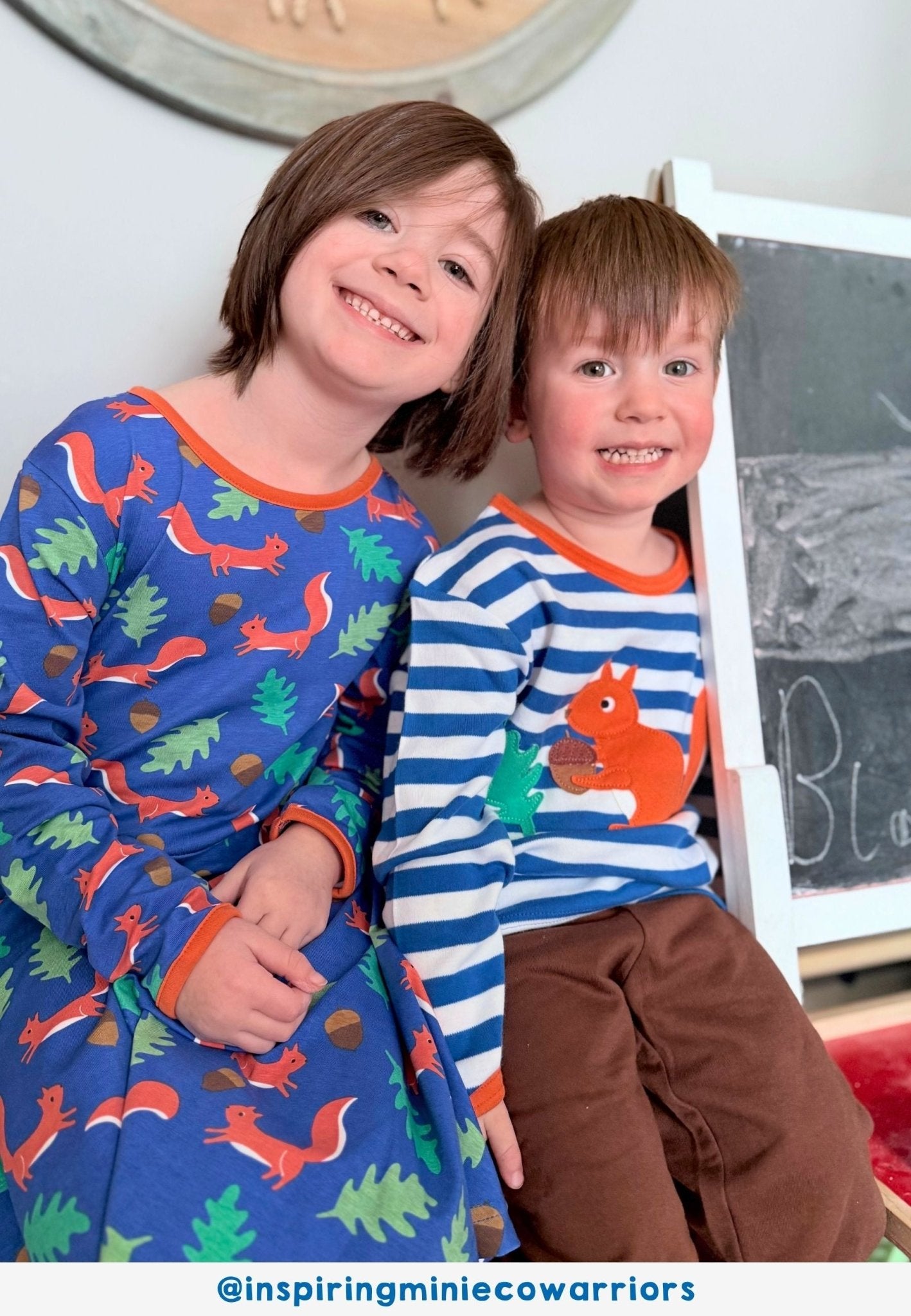 Bio - Baumwoll Kinder Langarm Skaterkleid mit Eichhörnchen - Druck - Toby Tiger GmbH