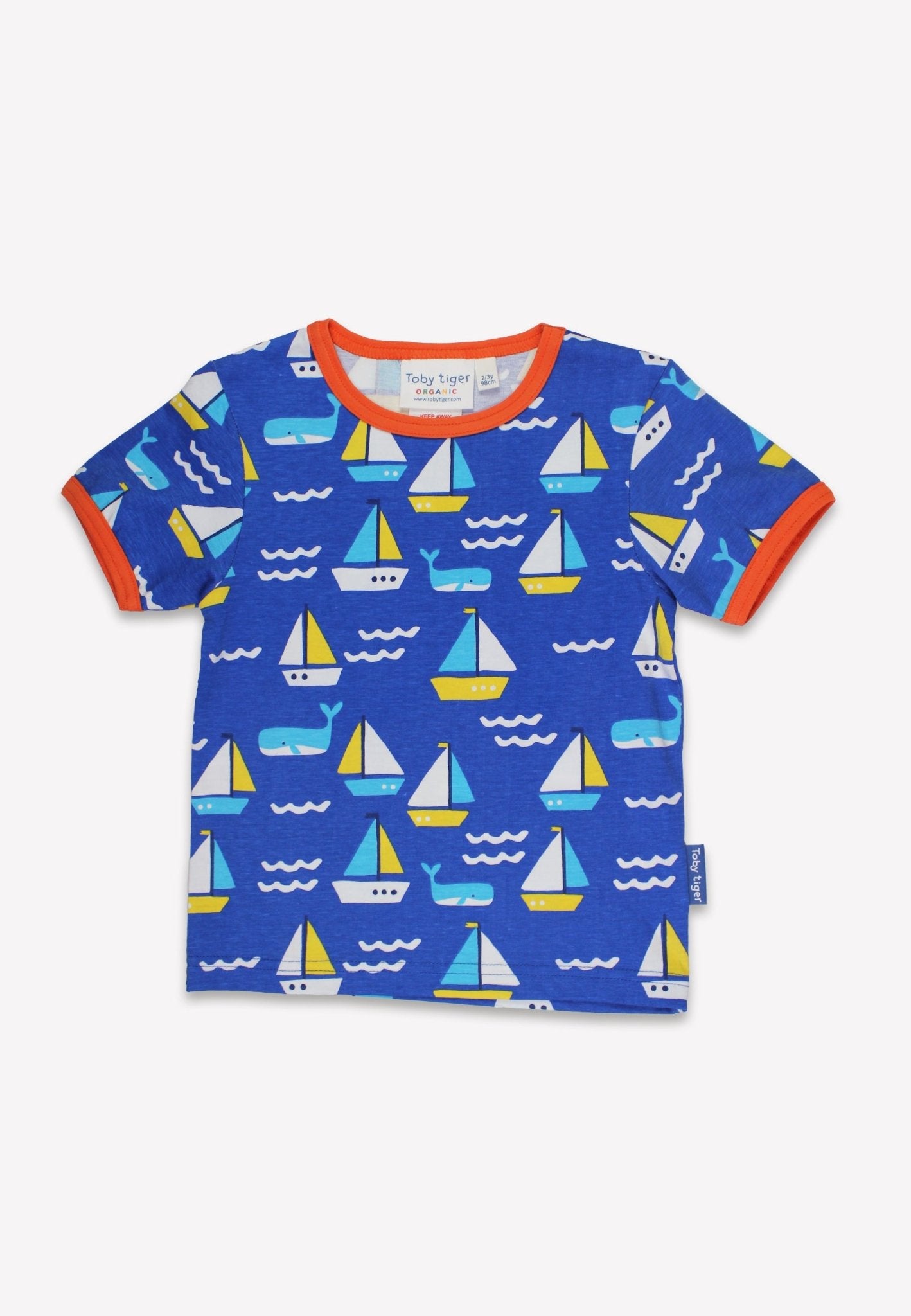 Bio - Baumwoll Kinder Schlafanzug kurzarm mit Segelboot - Druck - Toby Tiger GmbH