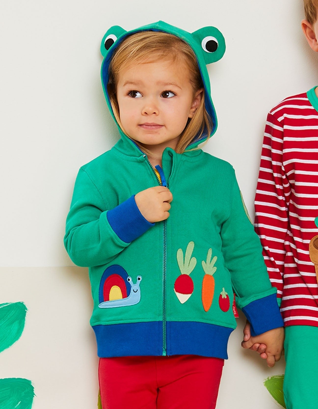 Bio - Hoodie mit Frosch - Applikation - Toby Tiger GmbH