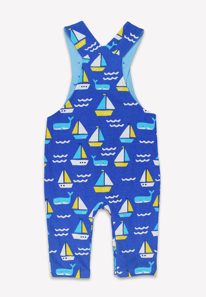 Bio - Baumwoll Kinder Latzhose mit Segelboot - Druck - Toby Tiger GmbH