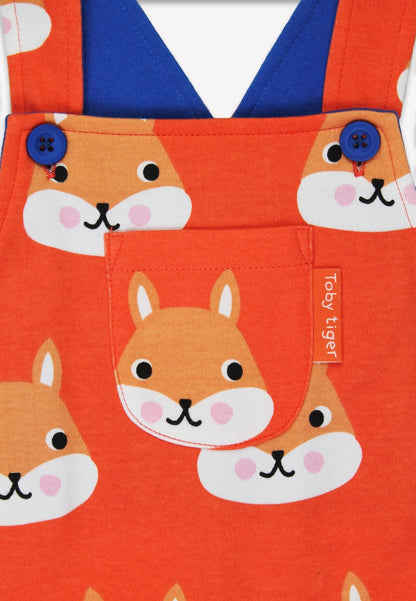 Bio-Baumwoll Kinder Latzhose mit Eichhörnchen-Druck