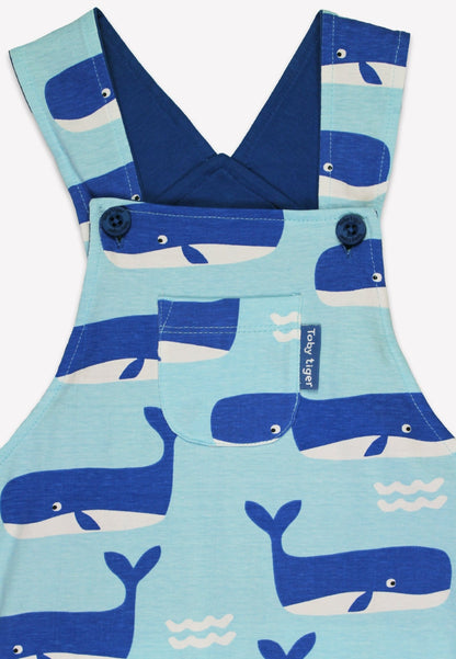 Bio - Baumwoll Kinder Latzhose mit Wal und Wellen - Druck - Toby Tiger GmbH