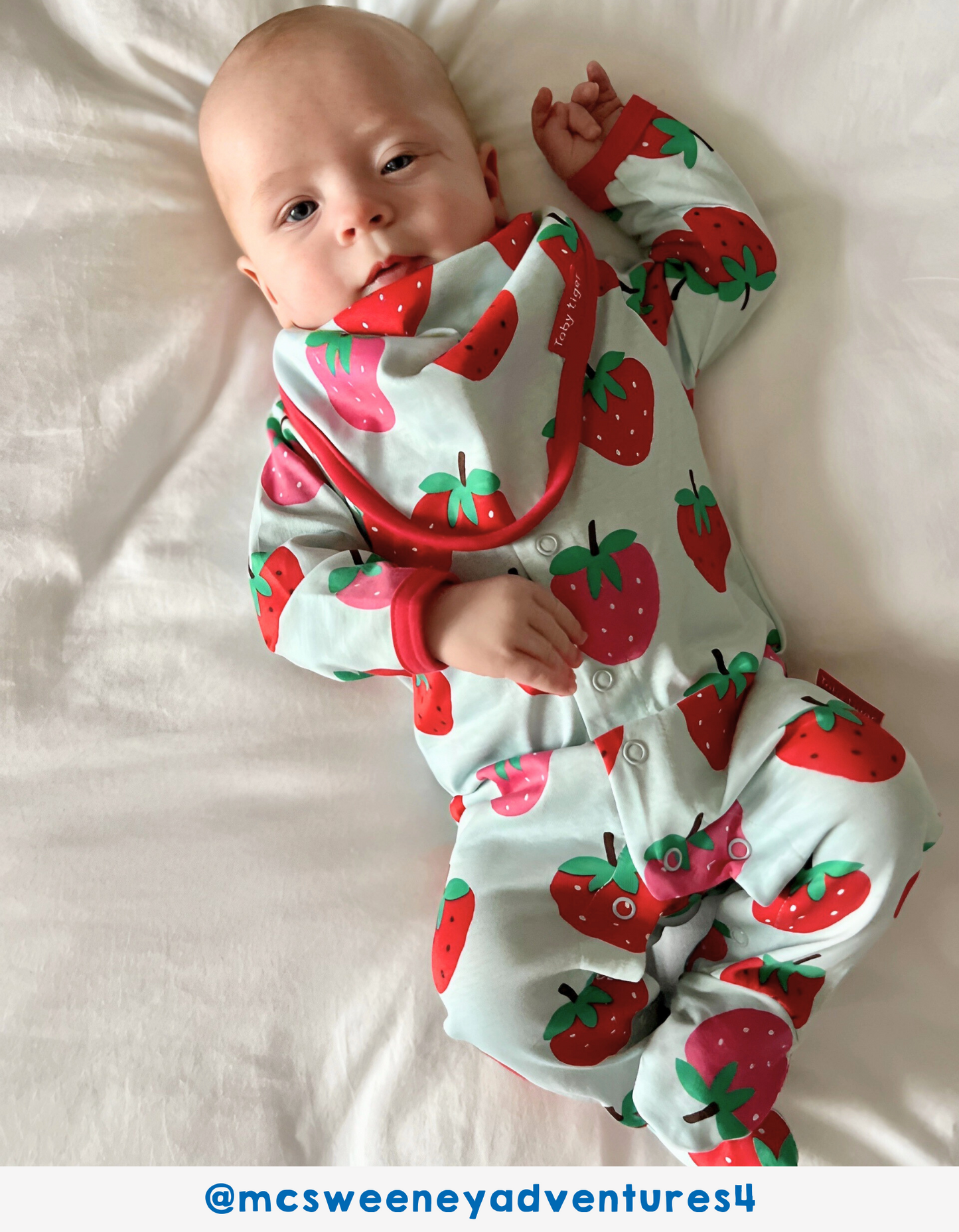 Organic cotton baby gift set with strawberry print