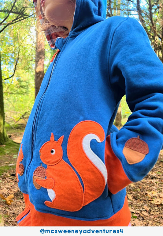 Bio-Baumwoll Kinder Sweatjacke mit Kapuze und mit Eichhörnchen-Applikation