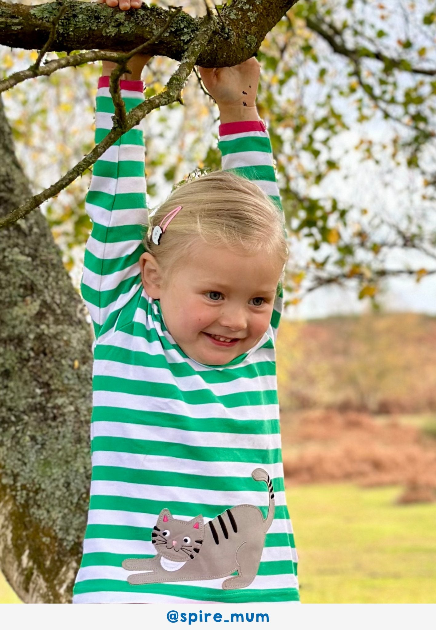 Bio - Baumwoll Kinder Langarmshirt, Grün mit Kätzchen - Applikation - Toby Tiger GmbH