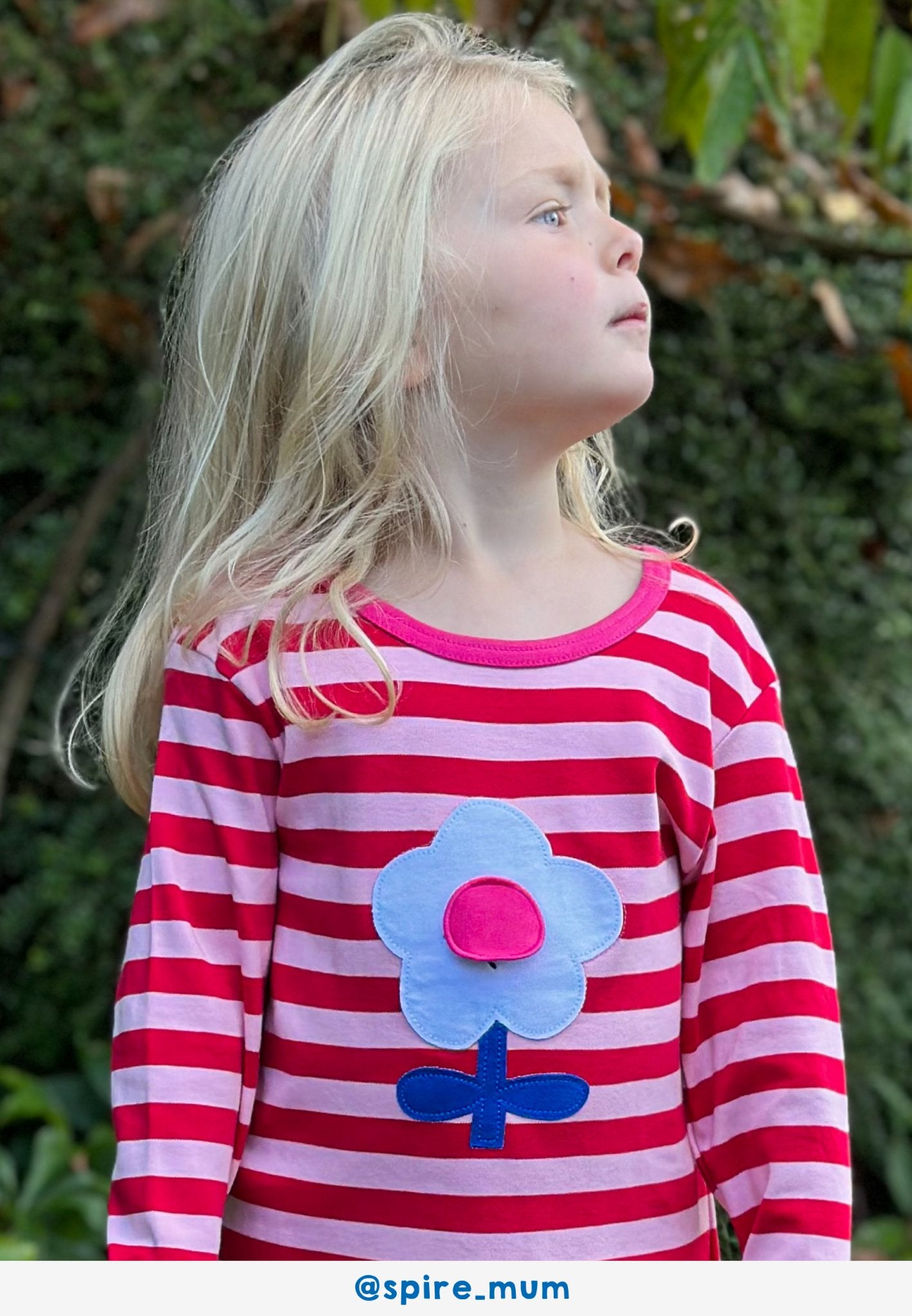 Bio - Baumwoll Kinder Langarmshirt, Pink mit Blumen - Applikation - Toby Tiger GmbH