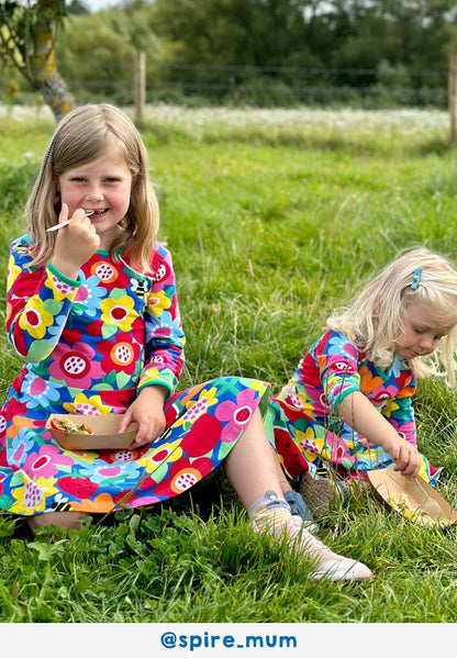 Kleid, langärmlig, Bio Baumwolle mit Obstblumenprint - Toby Tiger GmbH