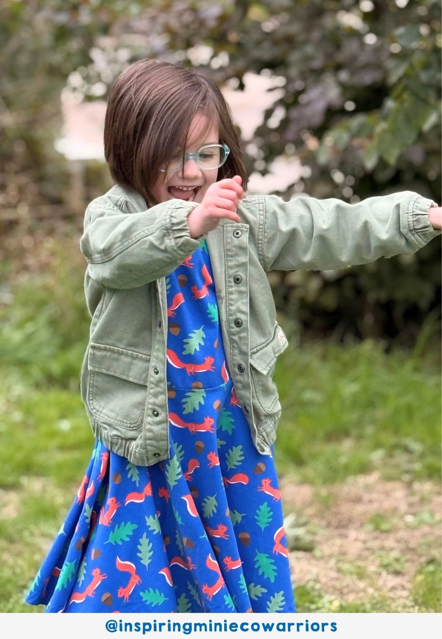 Bio - Baumwoll Kinder Langarm Skaterkleid mit Eichhörnchen - Druck - Toby Tiger GmbH