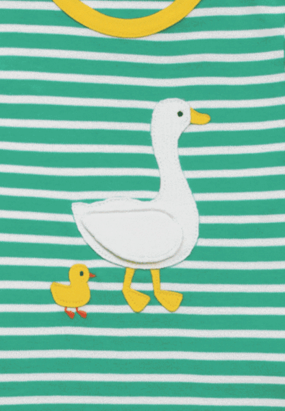 Short sleeve t-shirt made from organic cotton with duck appliqué