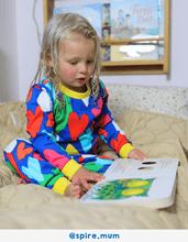 Laden Sie das Bild in den Galerie-Viewer, Schlafanzug aus Bio Baumwolle mit Herzdruck
