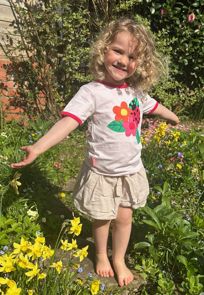 Bio - Baumwoll Kinder Shirt kurzarm mit Marienkäfer - Applikation - Toby Tiger GmbH