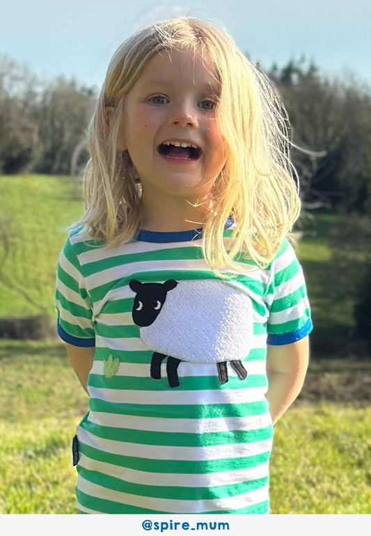 Bio - Baumwoll Kinder Shirt kurzarm mit Schaf - Applikation - Toby Tiger GmbH