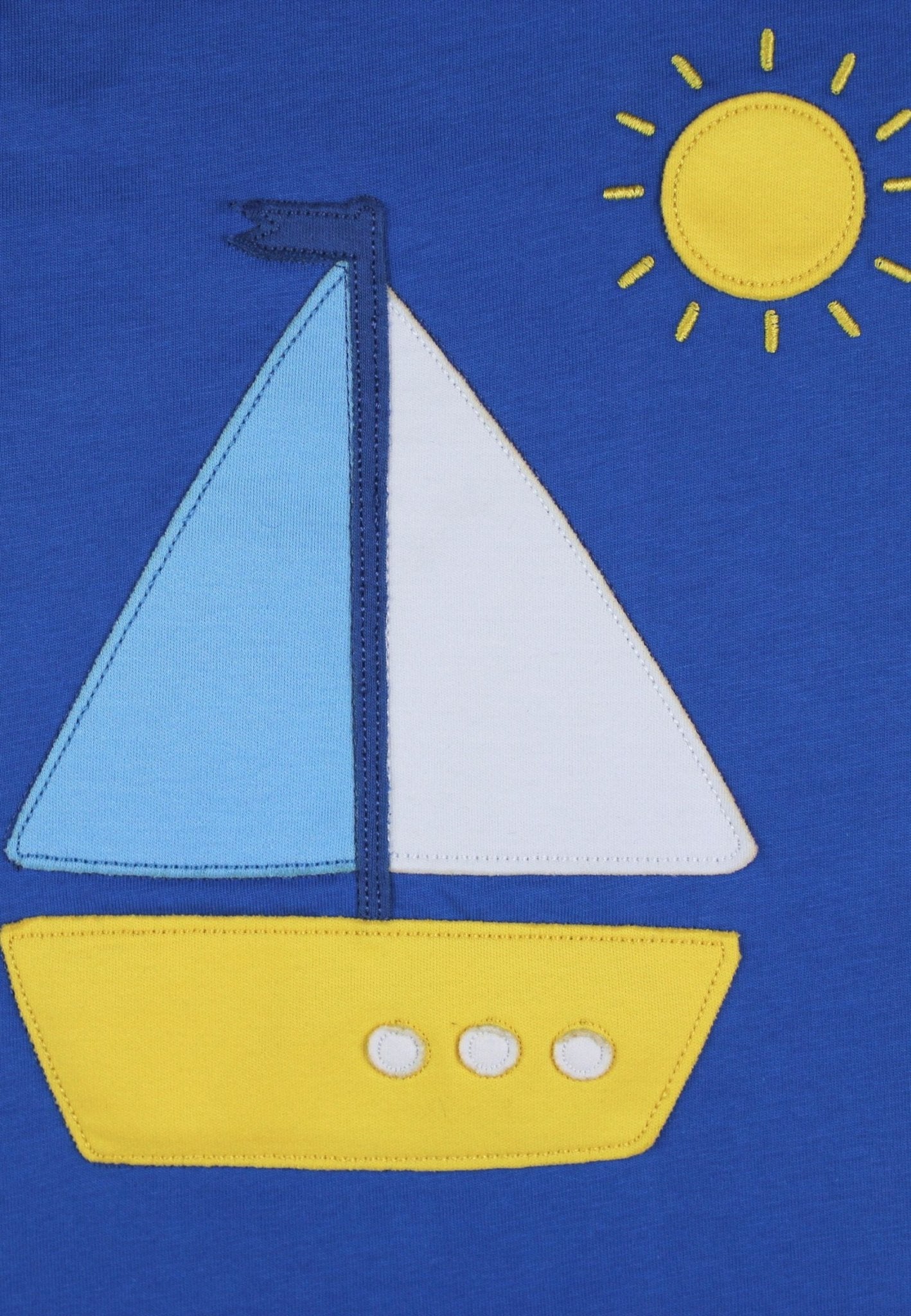 Bio - Baumwoll Kinder Shirt kurzarm mit Segelboote - Applikation - Toby Tiger GmbH