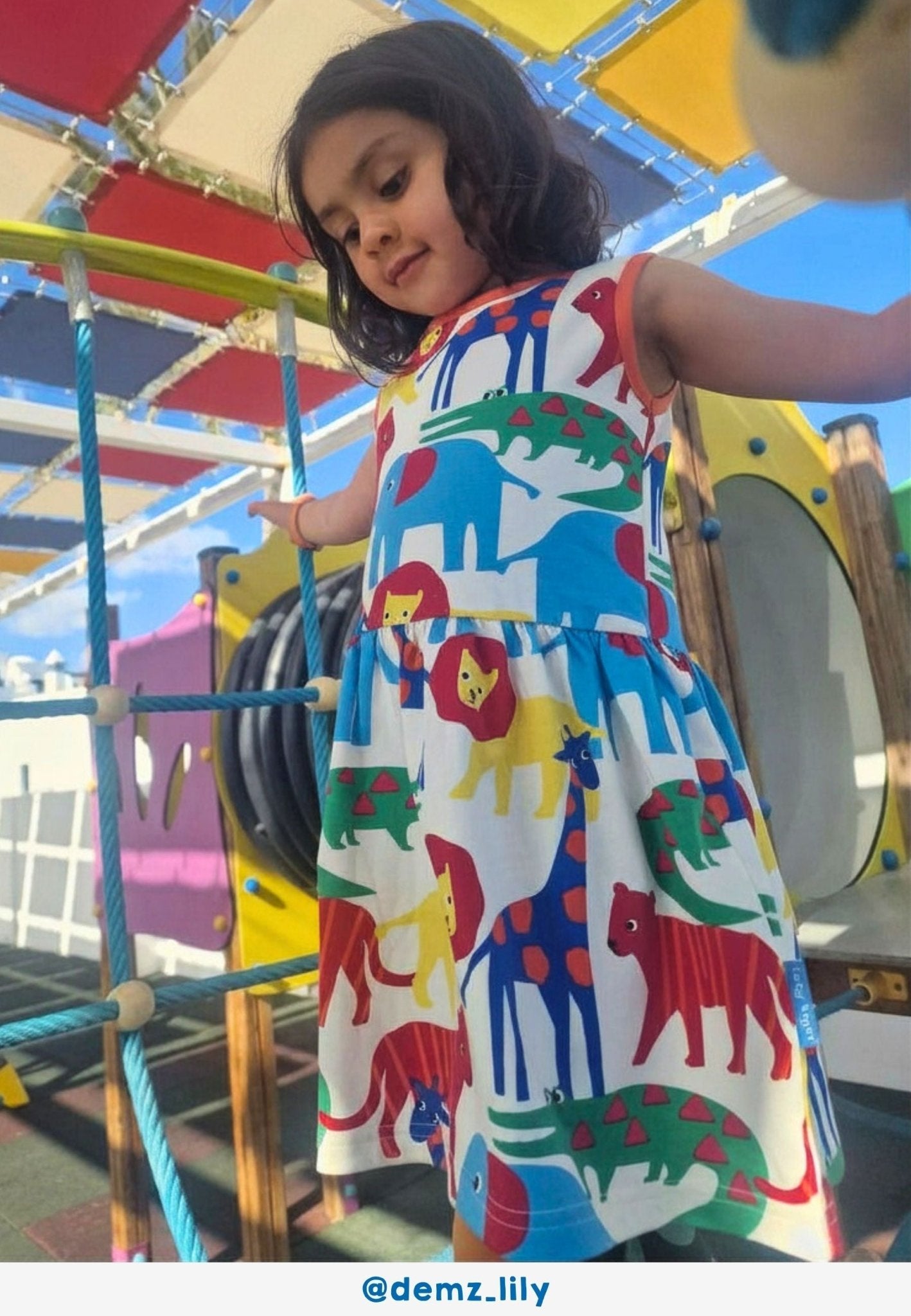 Bio - Baumwoll Kinder Sommerkleid mit Safari - Druck - Toby Tiger GmbH