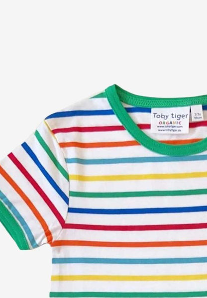 Grünes T-Shirt mit Regenbogenstreifen aus Bio - Baumwolle - Toby Tiger GmbH