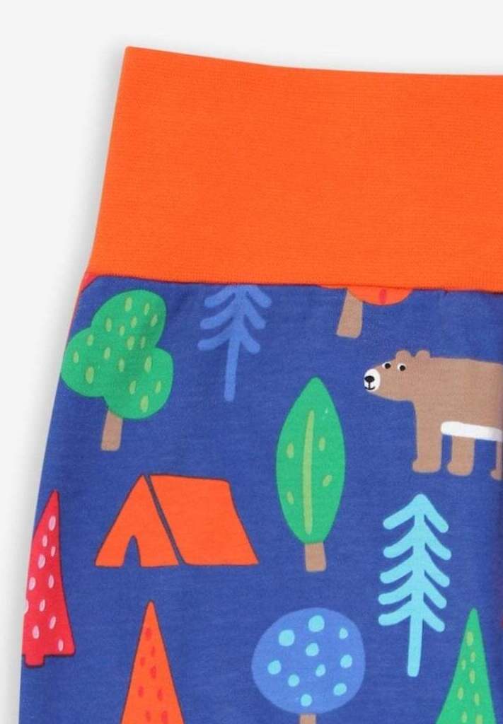 Baby Hose aus Bio Baumwolle mit Camping Bären Print - Toby Tiger GmbH