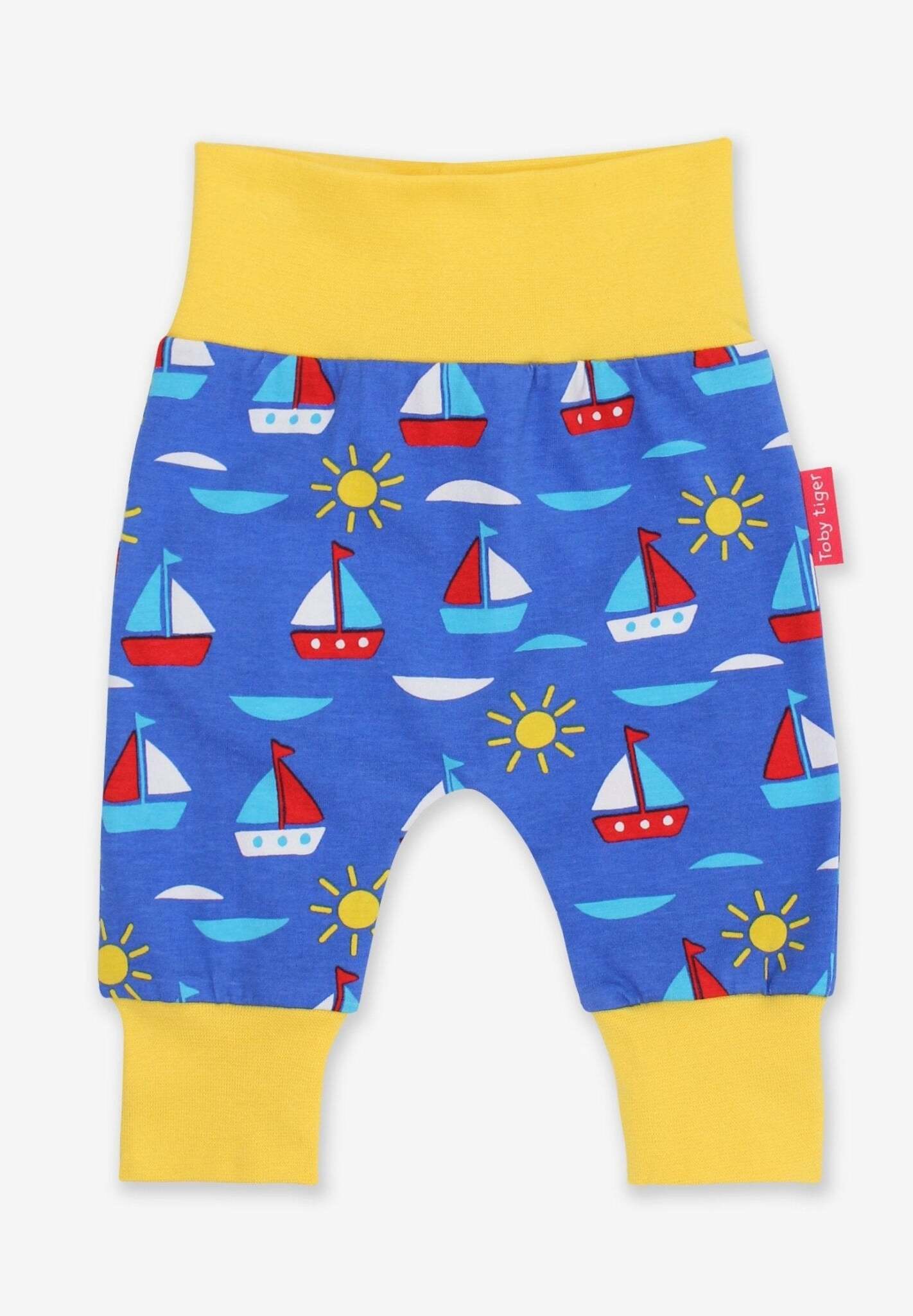 Babyhose aus Bio Baumwolle mit Segelboot Print - Toby Tiger GmbH