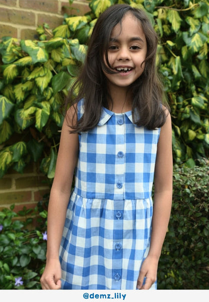 Bio - Baumwoll Kinder Kleid mit blauem großkarierten - Muster - Toby Tiger GmbH