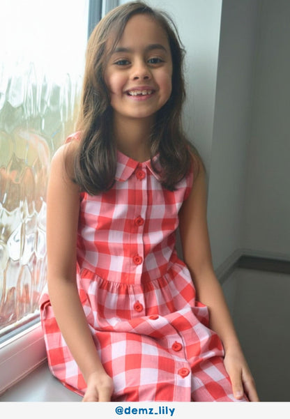 Bio - Baumwoll Kinder Kleid mit rotem großkarierten - Muster - Toby Tiger GmbH