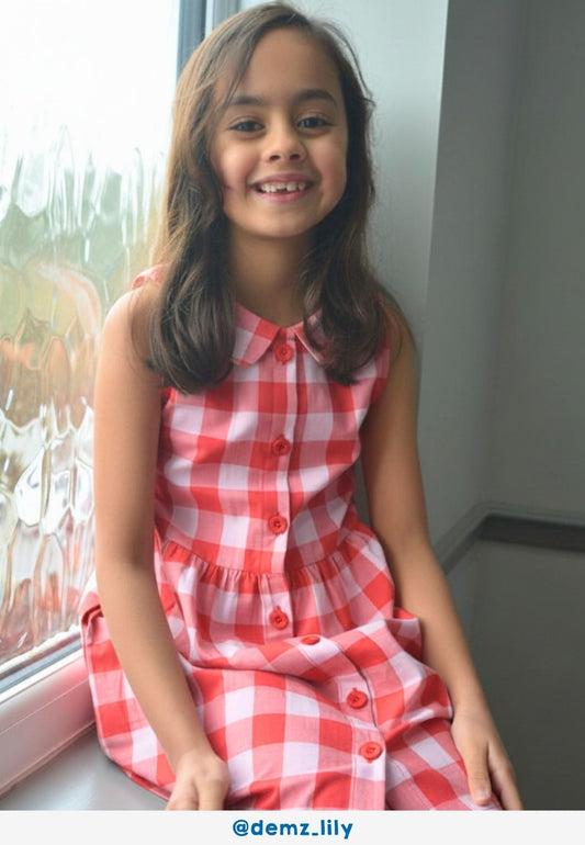 Bio - Baumwoll Kinder Kleid mit rotem großkarierten - Muster - Toby Tiger GmbH