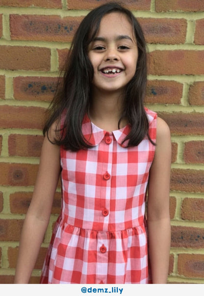 Bio - Baumwoll Kinder Kleid mit rotem großkarierten - Muster - Toby Tiger GmbH