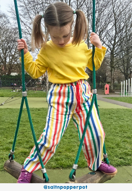 Bio - Baumwoll Kinder Hose mit bunten Streifen - Toby Tiger GmbH