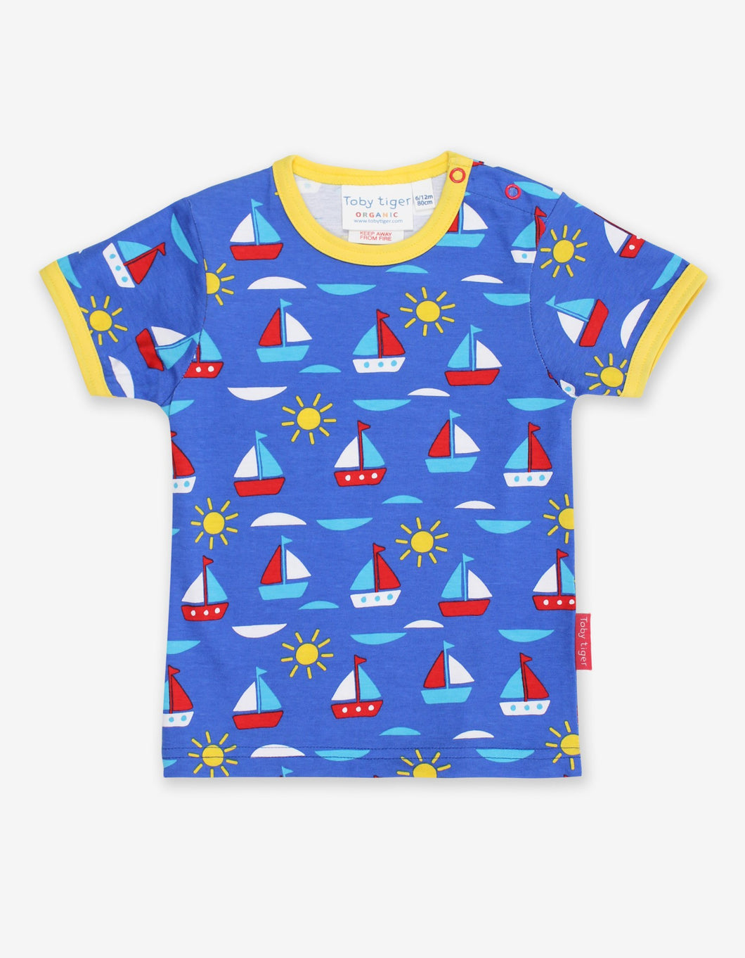 T-Shirt aus Bio Baumwolle mit Segelboot Print