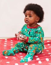 Laden Sie das Bild in den Galerie-Viewer, Schlafanzug aus Bio Baumwolle mit weihnachtlichem Print und Füßen
