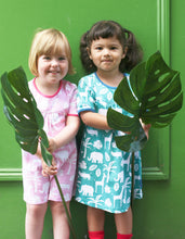 Laden Sie das Bild in den Galerie-Viewer, Organic Green Jungle Print Dress
