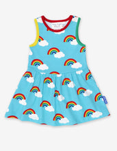 Laden Sie das Bild in den Galerie-Viewer, Kleid aus Bio Baumwolle mit Regenbogen Print
